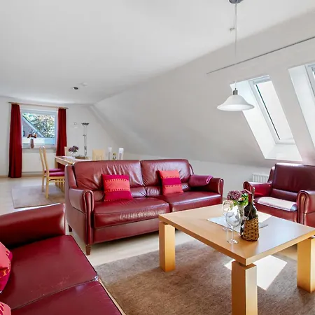 - Rote Koje Oben Apartment Dagebuell